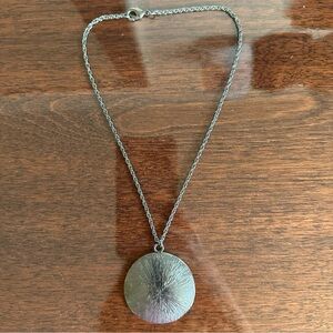Round Pendant Necklace in Brown Metal